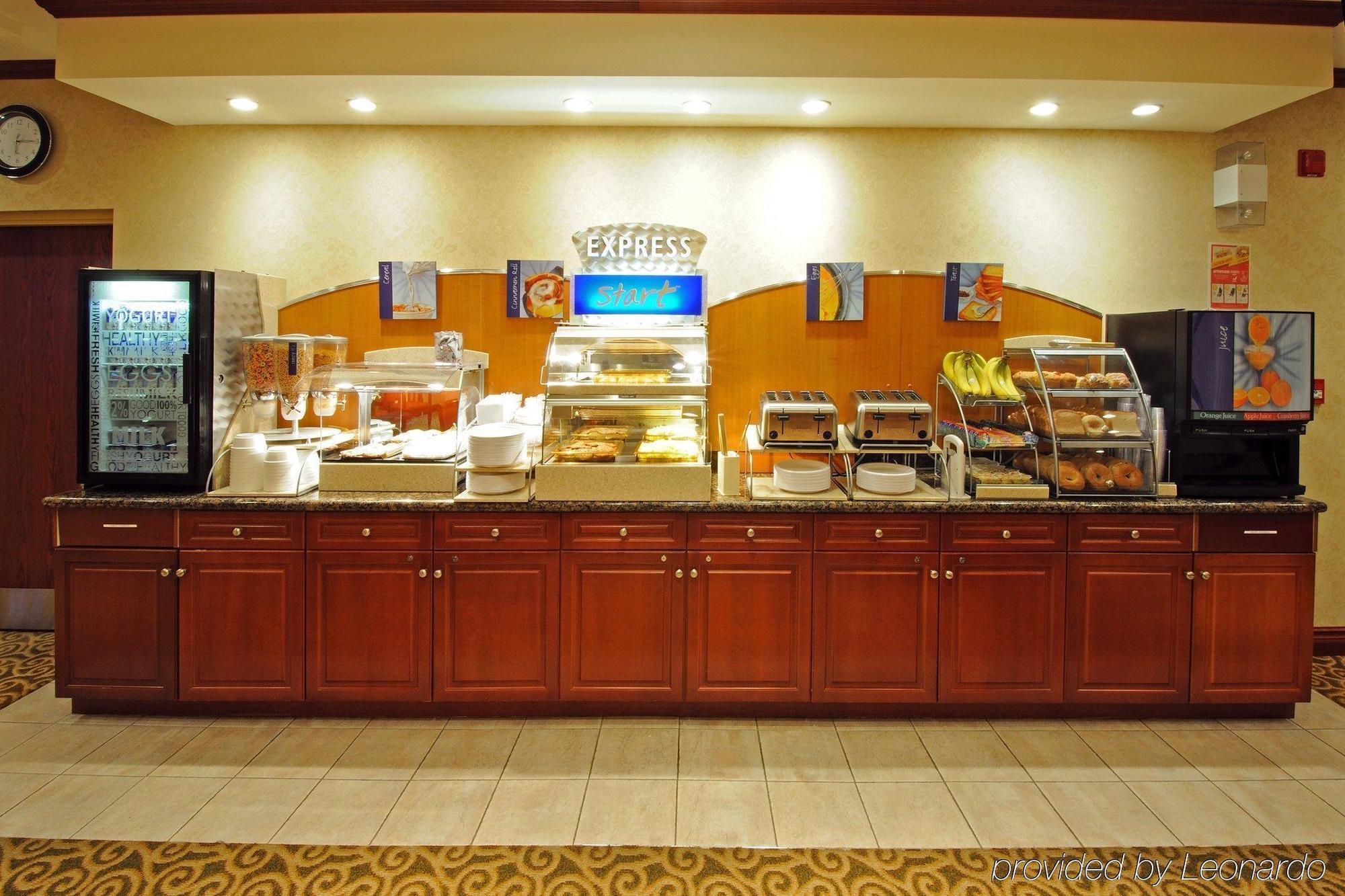 Holiday Inn Express & Suites - Belleville, An Ihg Hotel Restaurant foto